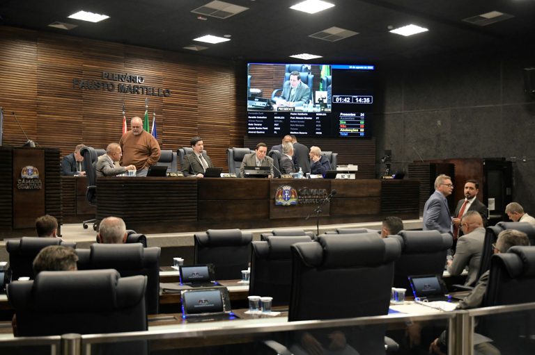 Cinco projetos de lei e um Decreto Legislativo podem ser votados na sessão