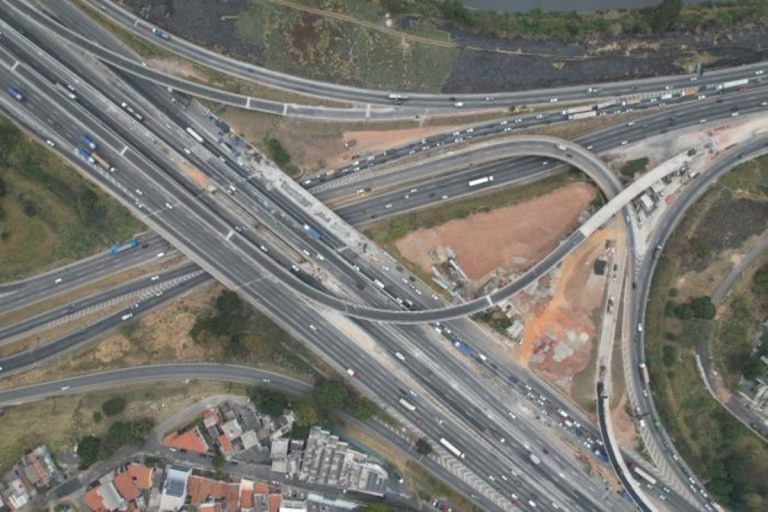 Novo viaduto em Guarulhos vai ligar o Taboão à Rodovia Dutra e economizar 15 minutos no trânsito