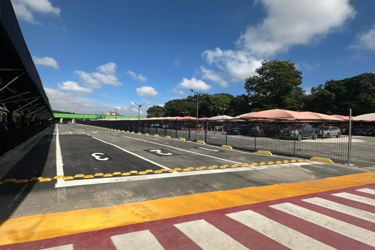 Aeroporto de Guarulhos inaugura praça exclusiva para embarque de carros de aplicativo no Terminal 2