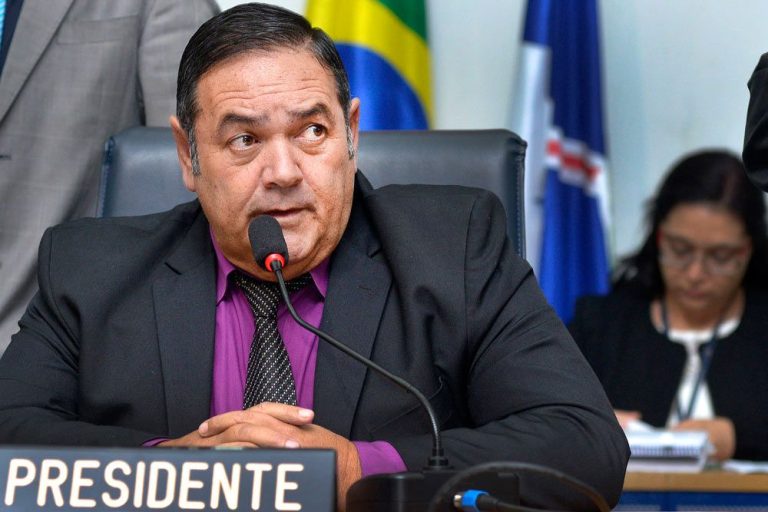 Xadrez Eleitoral 2026: Eduardo Soltur filia-se ao DC e organiza base para alavancar Karina Soltur à Alesp
