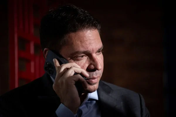 Diplomacia em Ação: PF confirma que prisão de Ramagem nos EUA é fruto de cooperação internacional; Gazeta News Guarulhos analisa a extradição