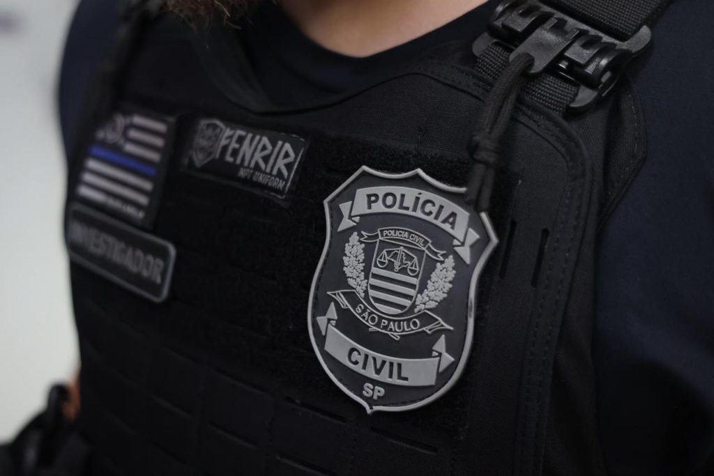 Operação Umbra Pecuniae: Polícia Civil apreende R$ 220 mil em espécie e frota de carros de luxo por lavagem de dinheiro em Guarulhos