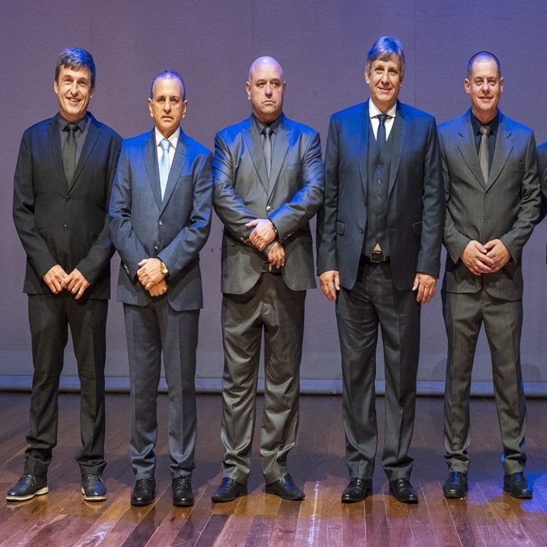 Posse da nova diretoria da Guarucoop reúne centenas de cooperados no Adamastor
