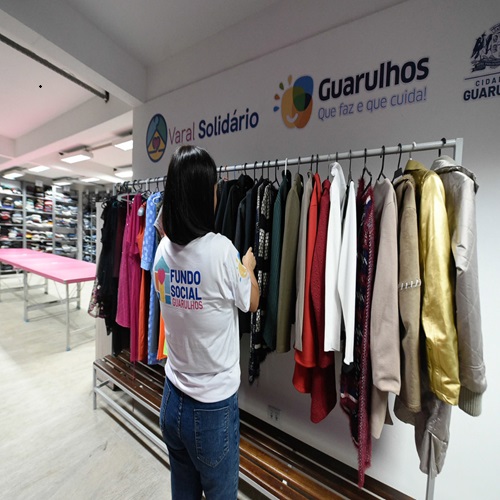 Varal Solidário do Fundo Social Chega ao Pimentas para Apoiar Famílias em Vulnerabilidade