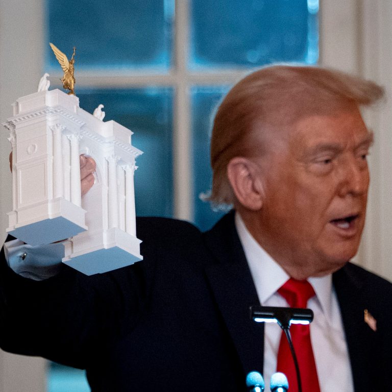lawmakers warn trump officials not to pursue arch project without congress 1781578907975