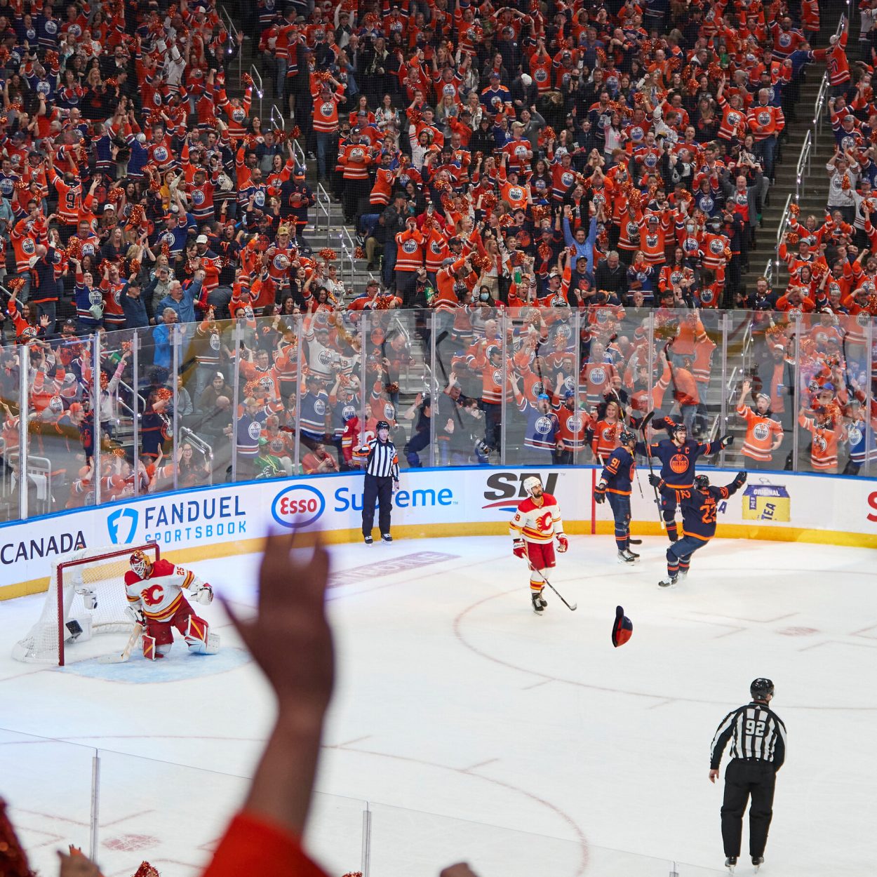 Hockey Night in Canada,’ a Saturday Night Ritual on the CBC, Is No More