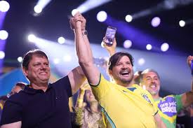 André do Prado lança pré-candidatura ao Senado com apoio maciço de lideranças
