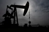 zelensky diz que ucrania atacou duas refinarias de petroleo na russia 1782637269266