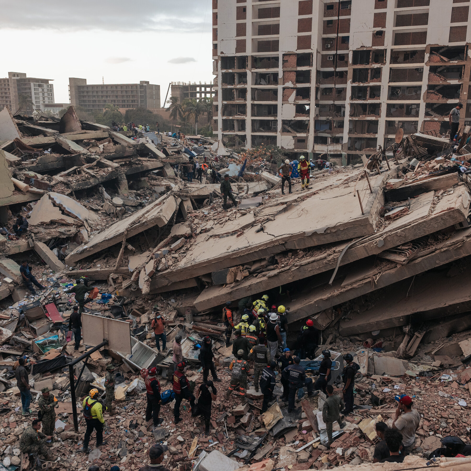 Venezuela Live Updates: Window to Find Survivors Is Closing as Rescuers Battle Through Aftershocks