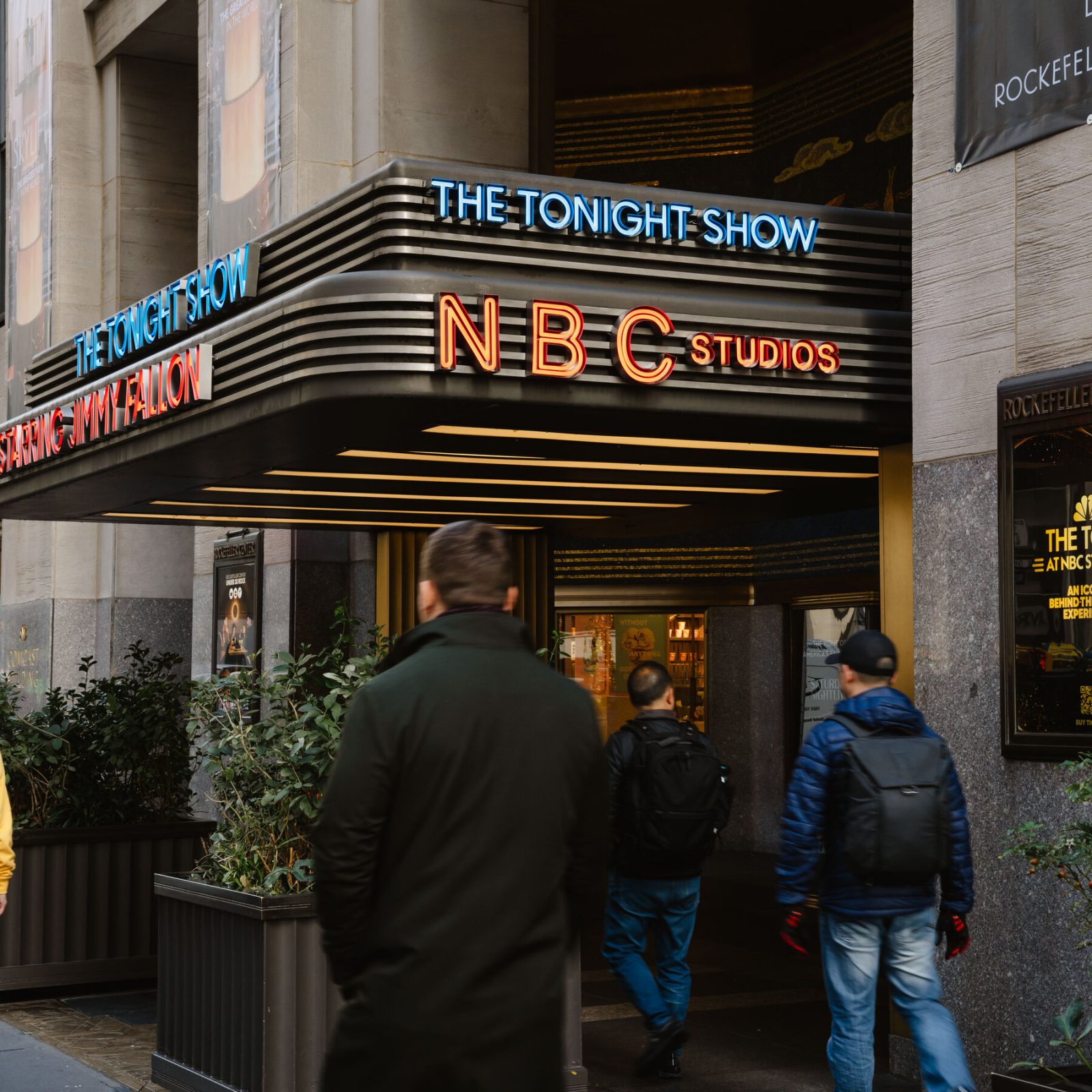 Comcast to Spin Off NBCUniversal Into Separate Company