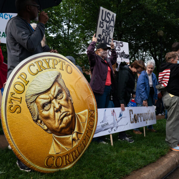 Nearly a Million Investors Lost a Total of $3.8 Billion on Trump Crypto Coin