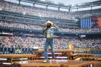 Justin Bieber canta música gospel em final da Copa do Mundo 2026