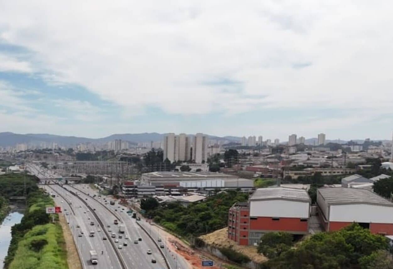 Onda de calor e bloqueio atmosférico derrubam umidade em Guarulhos; Inmet faz alerta