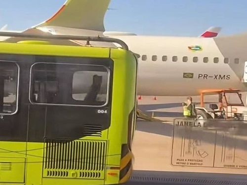 Ônibus atinge asa de avião da Gol no Aeroporto de Guarulhos