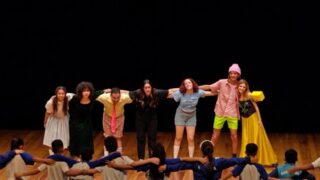Teatro musical no Adamastor reúne alunos da rede municipal
