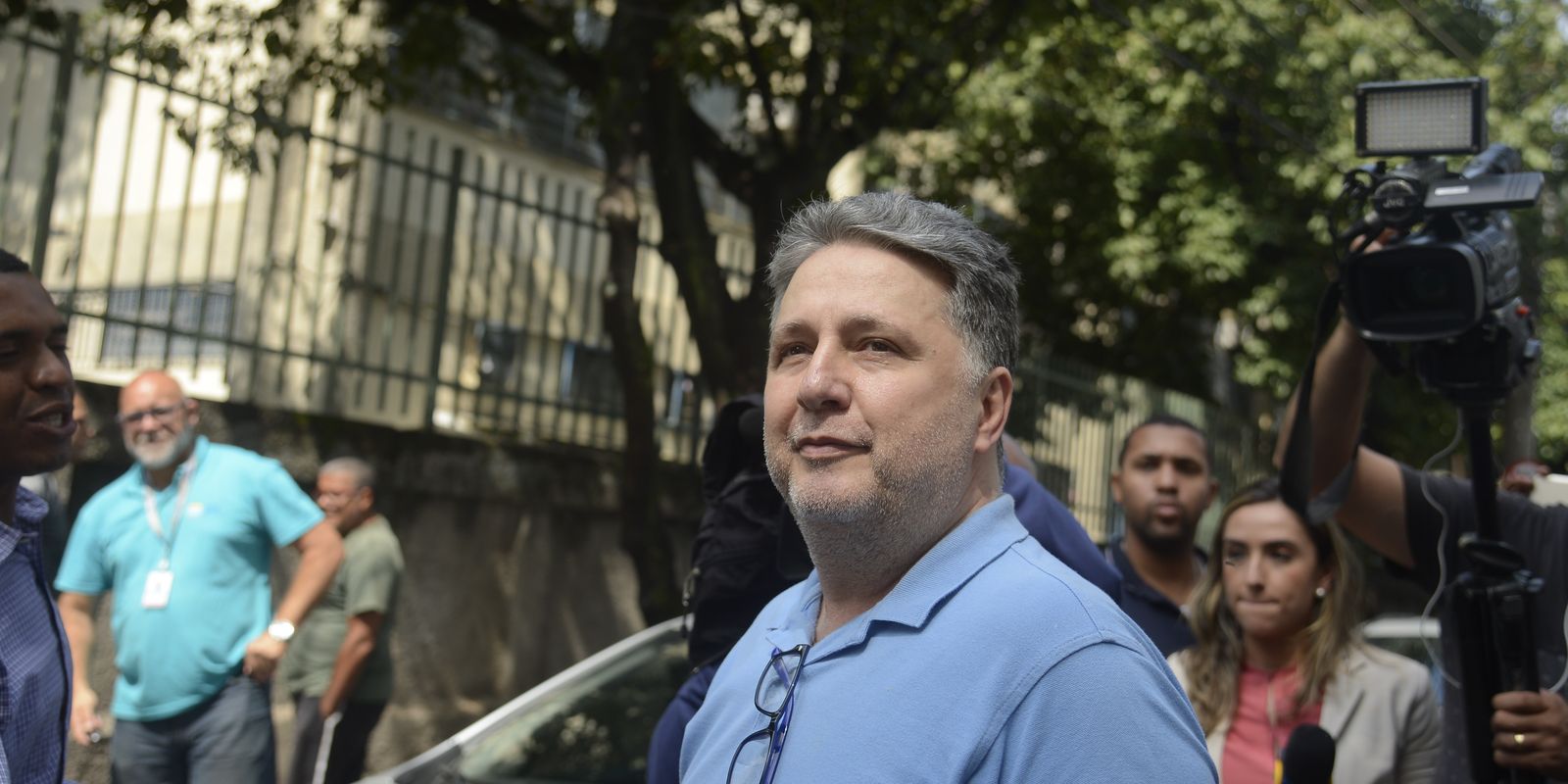 TRE-RJ proíbe Garotinho de participar de debates e propaganda eleitoral