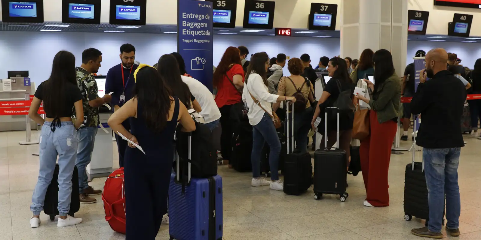 Aeroporto Santos Dumont reabre após incidente com jatinho