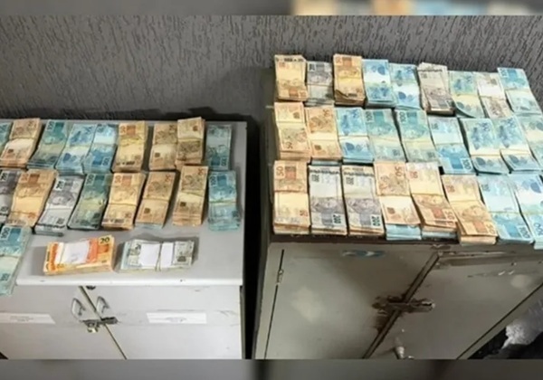 Homem é preso com R$ 494,970 escondidos em caixas de chocolates na Ponte Grande
