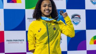 Nadadora Alessandra quebra recorde mundial no Parapan-Pacífico