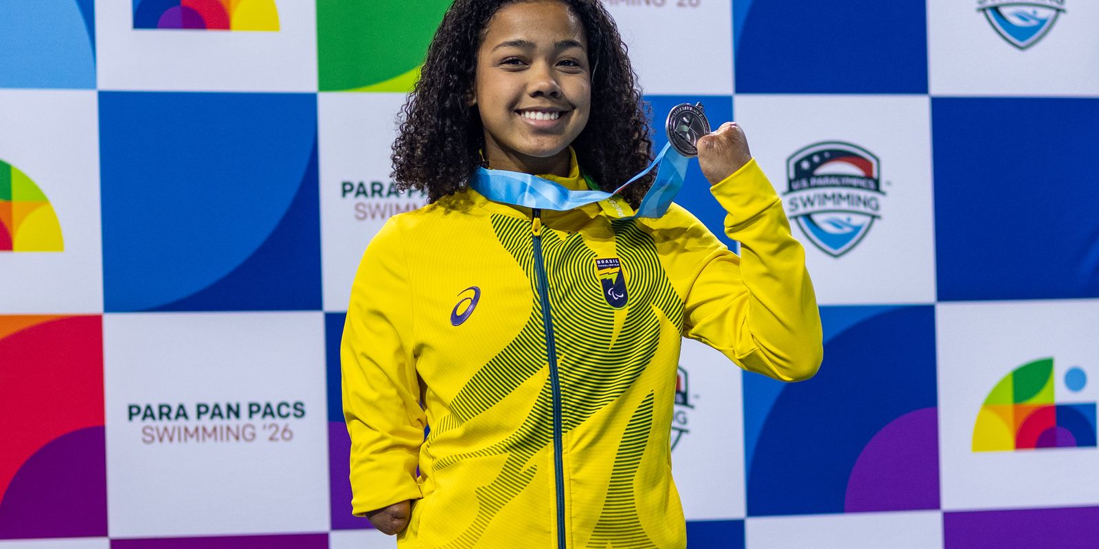 Nadadora Alessandra quebra recorde mundial no Parapan-Pacífico