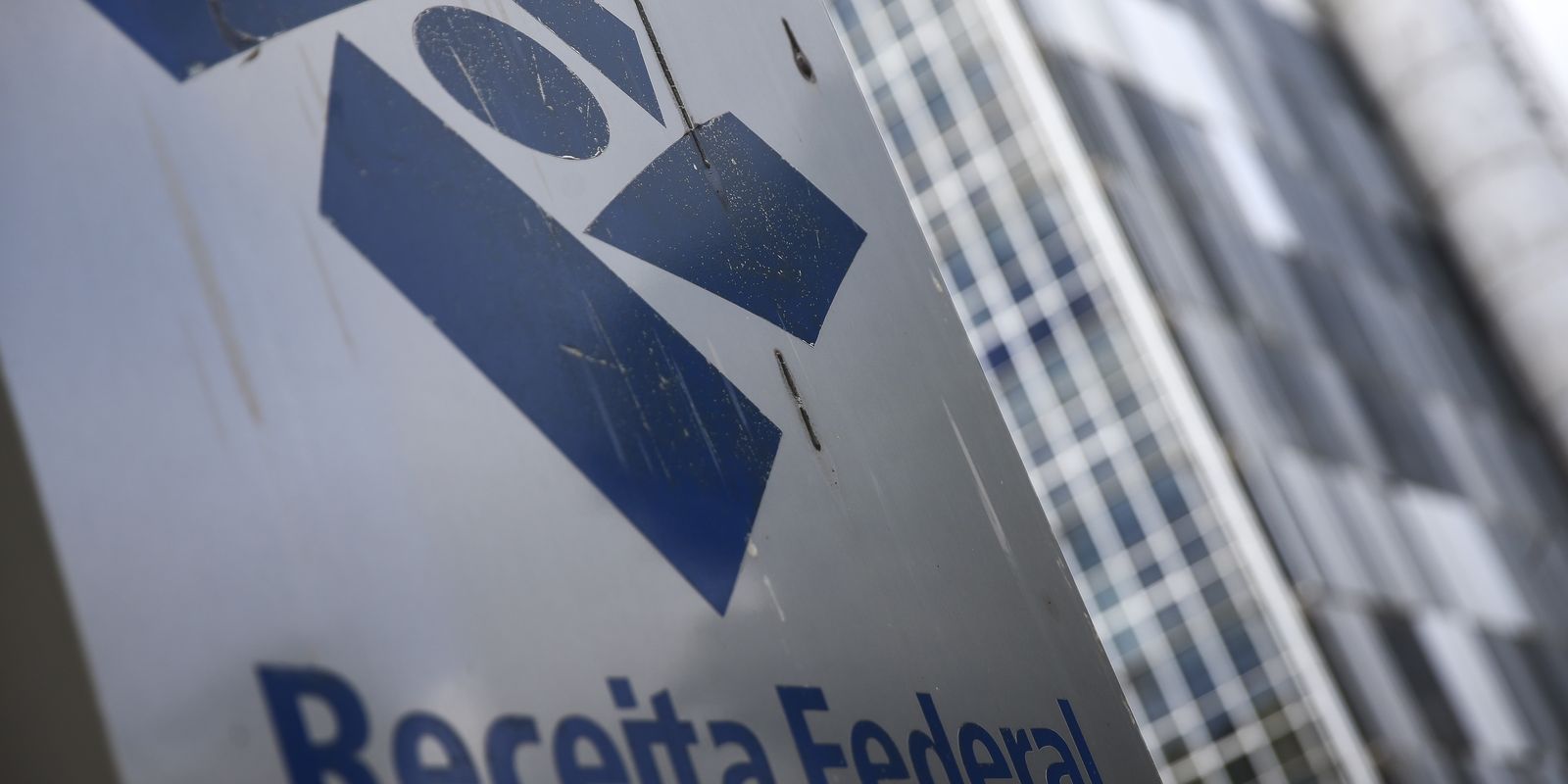 Receita Federal libera último lote de restituição do IR 2026