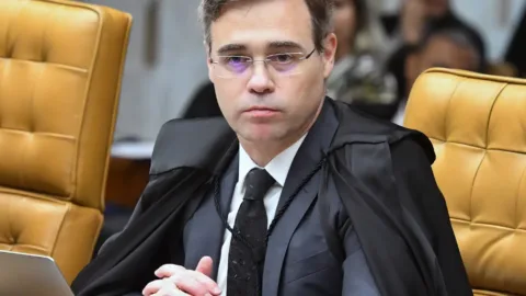 Ministro André Mendonça admite encontro com Vorcaro em 2025