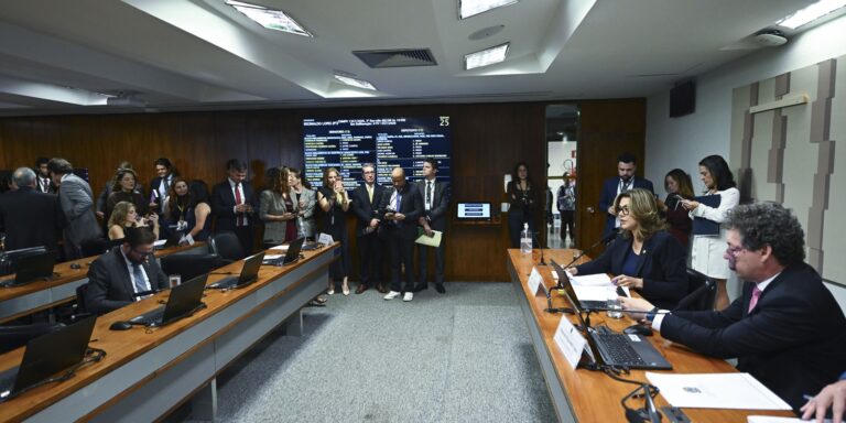 comissao-aprova-mp-da-taxa-das-blusinhas-e-texto-segue-para-plenarios