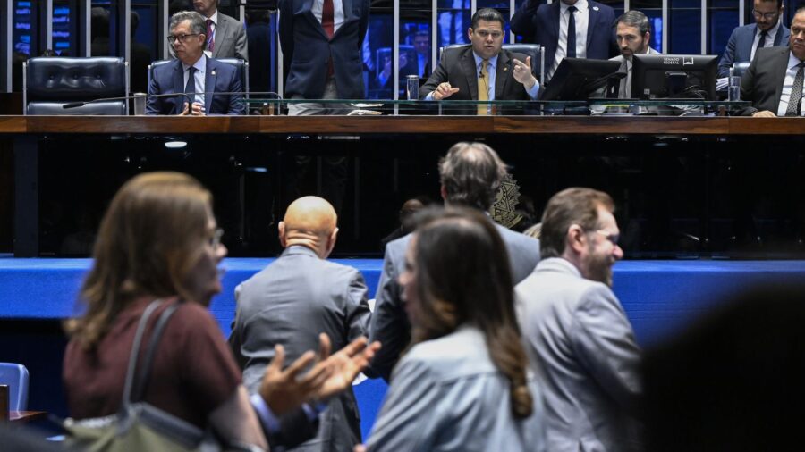 Senado vota fim da escala 6×1 após as eleições, diz Alcolumbre