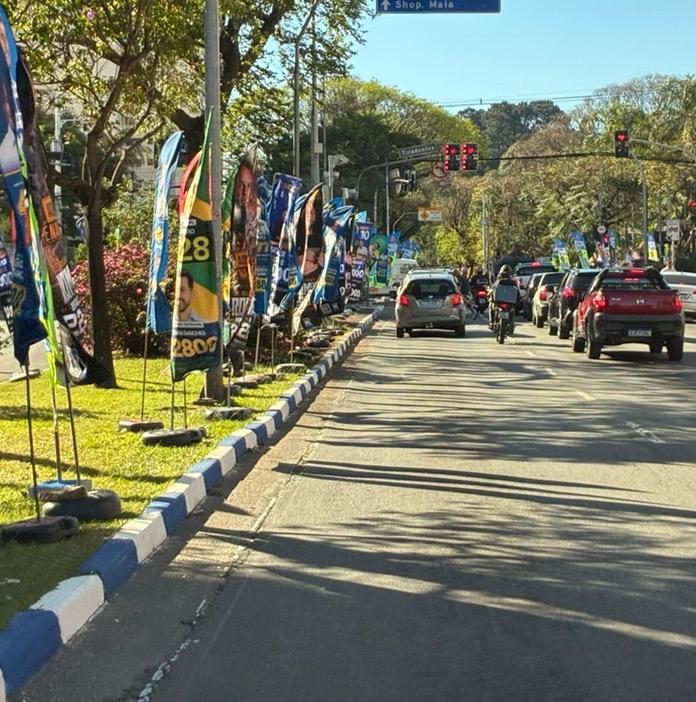 86% dos leitores do GWeb desaprovam uso de banners políticos nas ruas