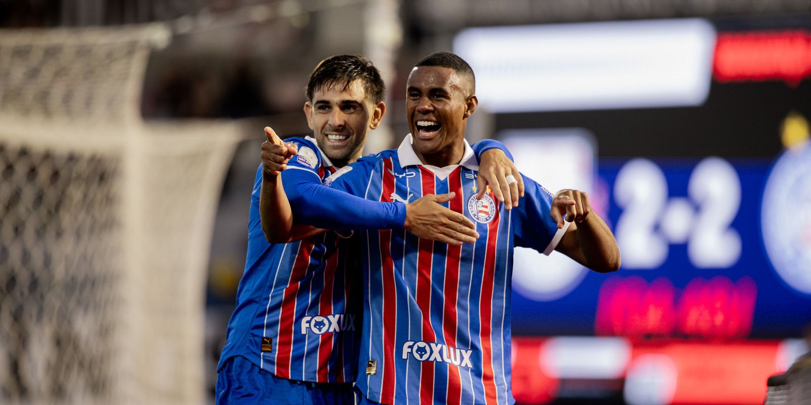 Bahia vence Bragantino e mantém zona de Libertadores