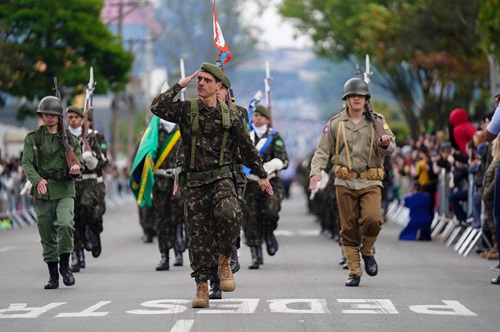 Guarulhos celebra 7 de setembro com grande desfile no Taboão e reúne 15 mil pessoas