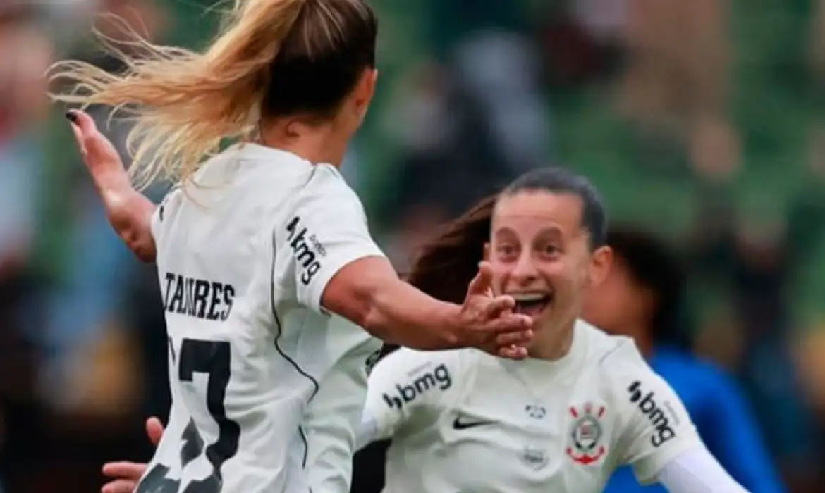 Corinthians vence Cruzeiro e avança às semifinais do Brasileirão Feminino