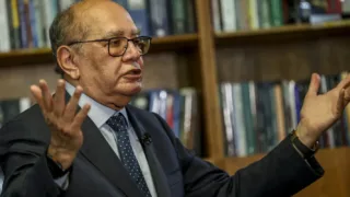 Gilmar Mendes questiona afastamento de diretores da PF e cita desequilíbrio eleitoral