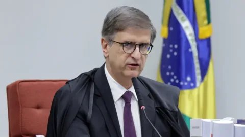 PGR insiste em acesso integral a dados do celular de Vorcaro pelo STF