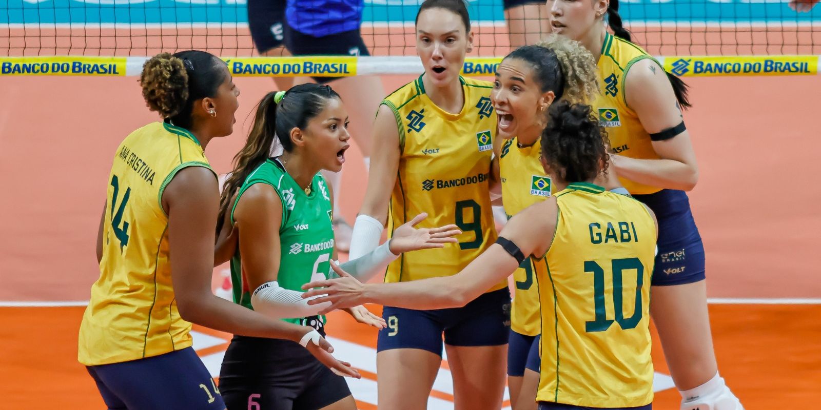 Seleção feminina de vôlei do Brasil vence Chile e enfrenta Argentina por vaga olímpica