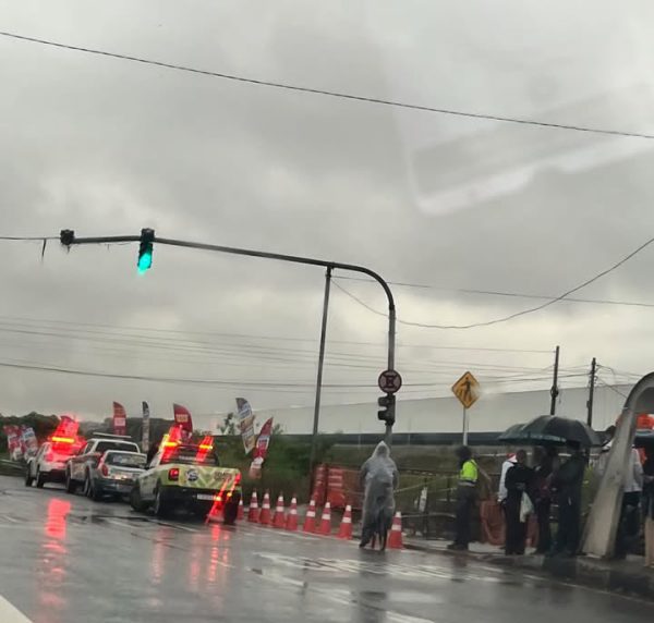 Ponte de acesso ao Aeroporto de Guarulhos é interditada após fortes chuvas
