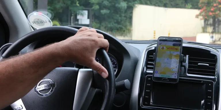 cmn-atualiza-regras-de-credito-para-taxistas-e-motoristas-de-aplicativo