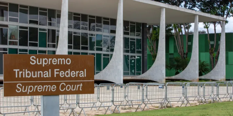 stf-analisa-hoje-se-moraes-pode-ser-investigado-por-suposta-relacao-com-vorcaro