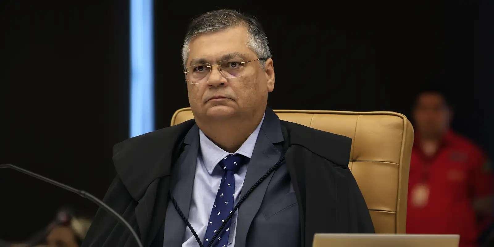Dino pede esclarecimentos sobre relação entre Banco Master, Instituto Iter e contratos de São Paulo