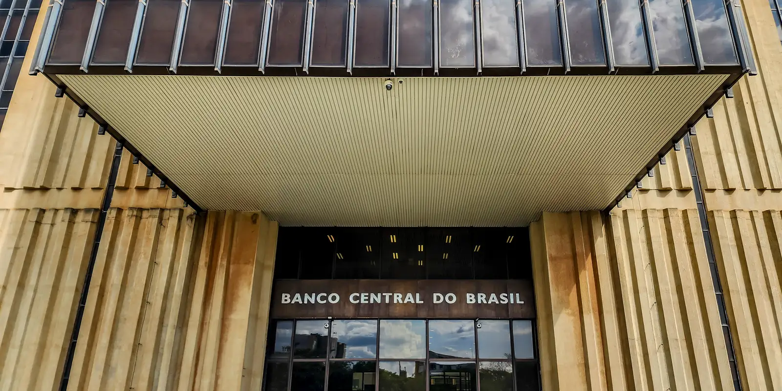 Copom inicia reunião com expectativa de nova queda na Selic