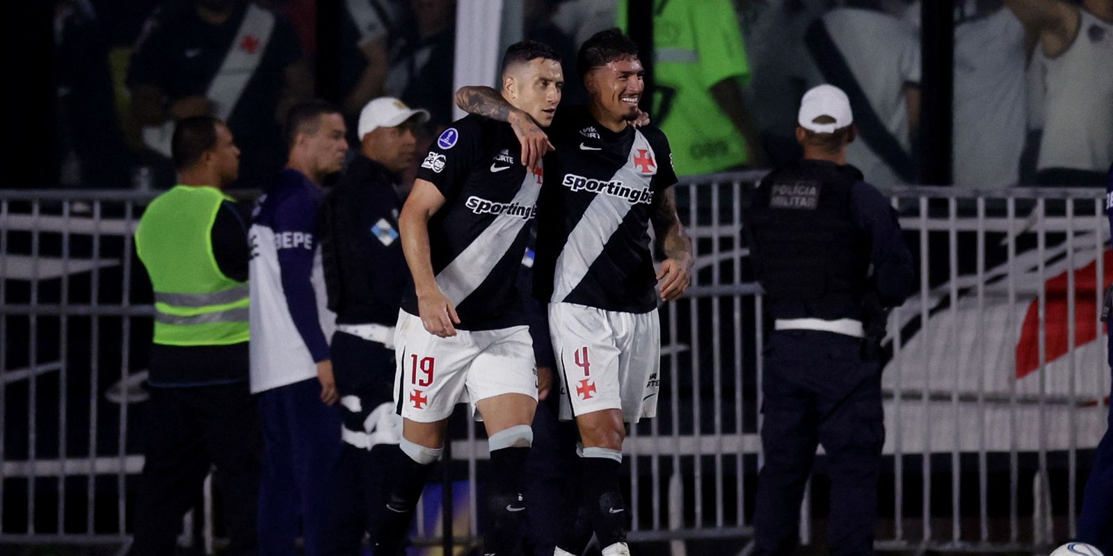 Vasco elimina Santa Fe e mantém chance de final brasileira na Sul-Americana