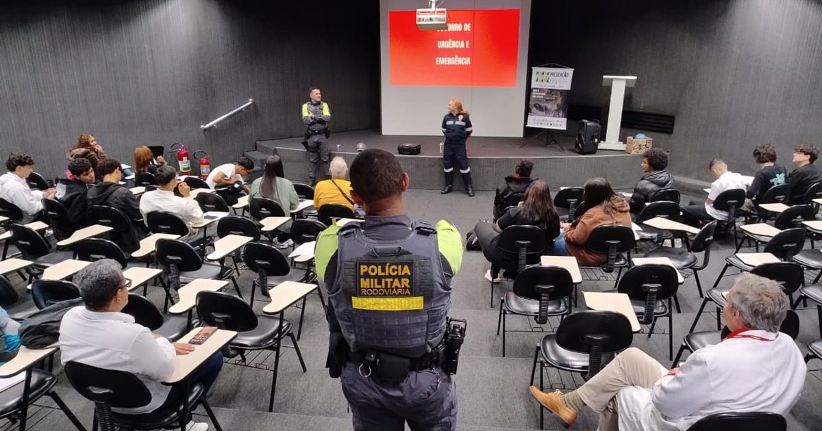 Estudantes de Guarulhos participam de programa sobre segurança no trânsito