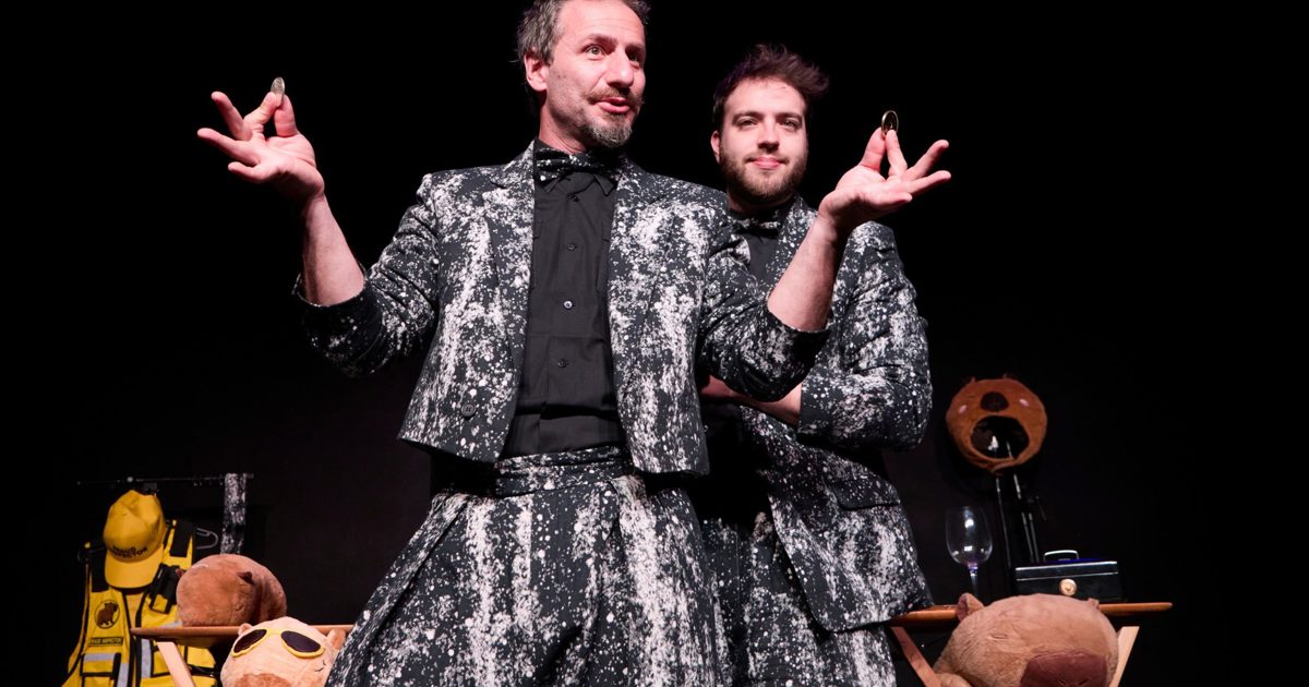 Espetáculo gratuito de mágica e teatro no Teatro Padre Bento