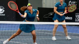 Luisa Stefani avança às semifinais do SP Open após rival adoecer