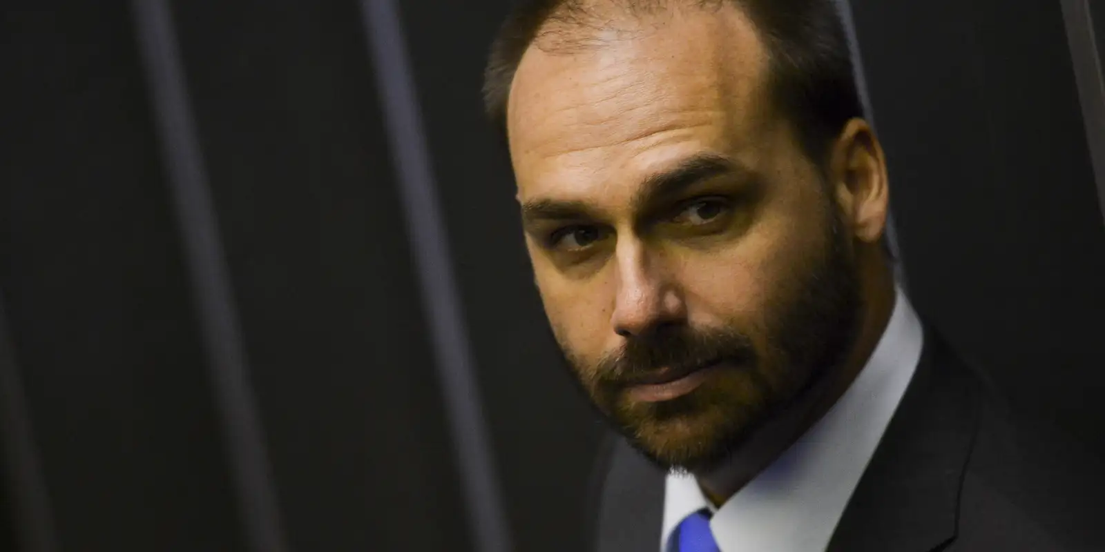 Eduardo Bolsonaro é demitido da Polícia Federal por abandono de cargo