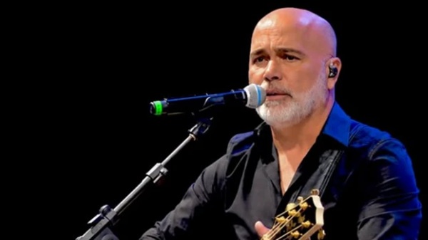 Cantor Rick morre aos 59 anos em queda de helicóptero em Santa Catarina