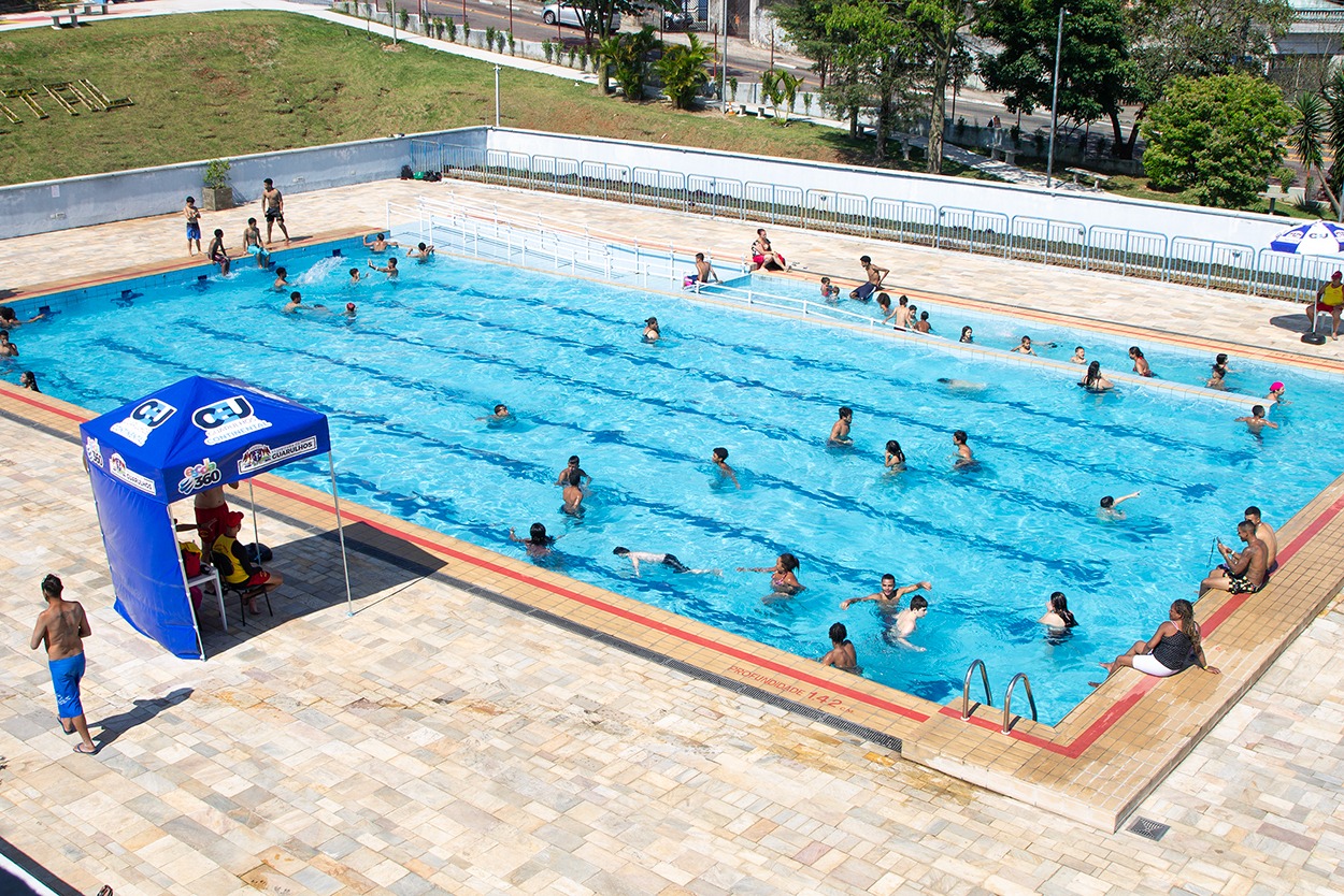 Prefeitura de Guarulhos abre piscinas dos CEUs para a população