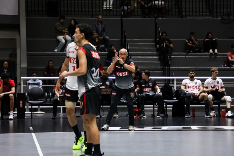 Vôlei Guarulhos enfrenta Sesi Bauru em busca de segunda vitória no Paulista