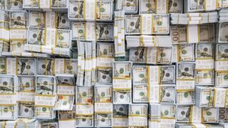 Dólar sobe 0,47% e se aproxima de R$ 5,20 com pessimismo externo