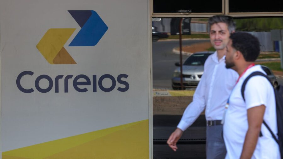 TST decide que greve dos Correios não é abusiva e manda funcionários voltarem ao trabalho